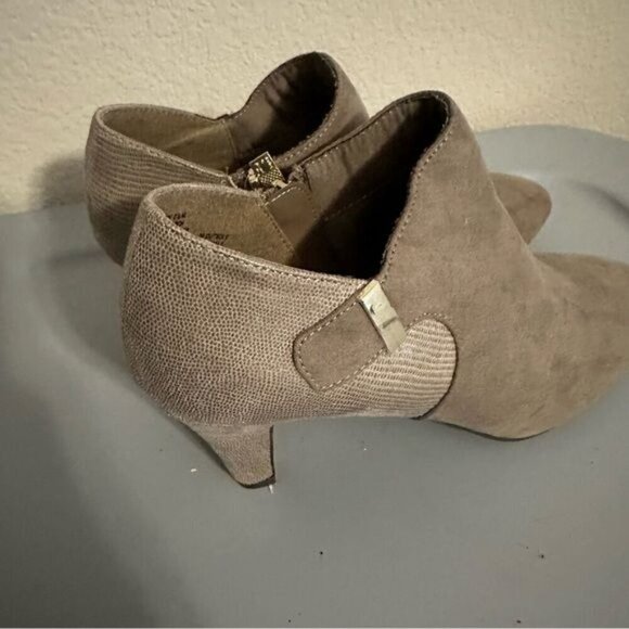 London Fog Birch Leather Ankle Boot Gray Beige Women 8.5 Stiletto Heel Shoes - Picture 7 of 11